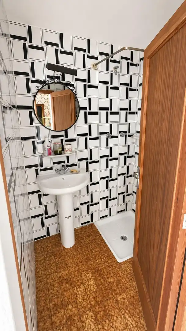 Badezimmer von Haus oder Chalet zum Verkauf in Llucmajor mit Privatgarten, Terrasse und Abstellraum