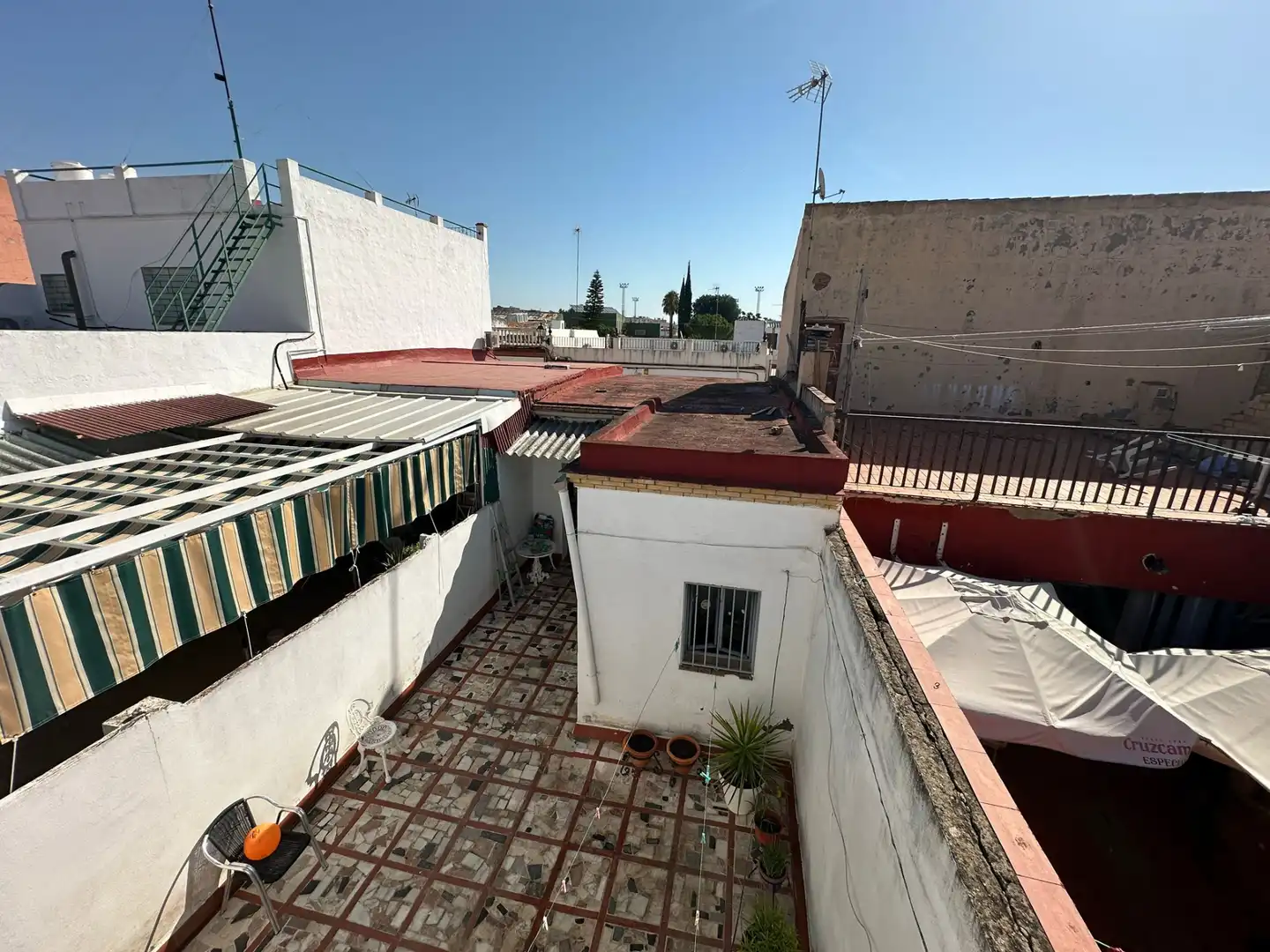 Vista exterior de Casa o chalet en venta en Bormujos con Trastero