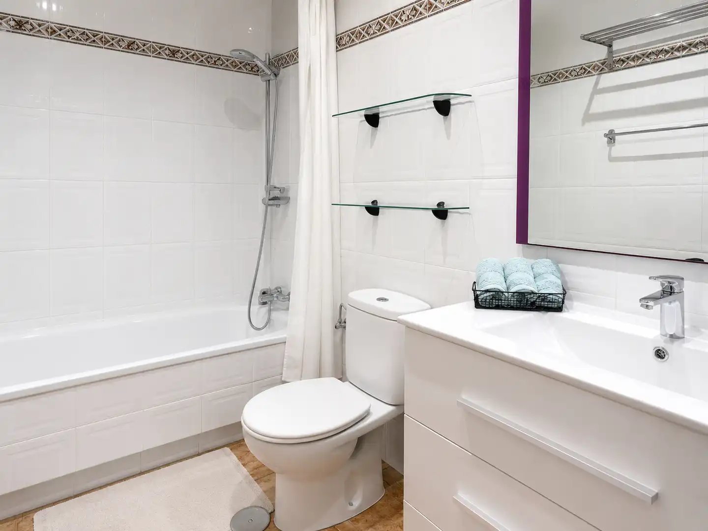 Bathroom of Flat for rent in Piélagos  with Terrace, Furnished and Oven