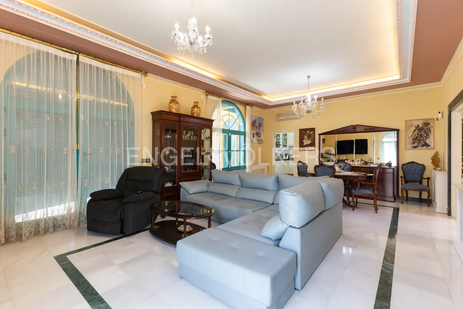 Sala d'estar de Finca rústica en venda en Viver amb Aire condicionat, Calefacció i Jardí privat