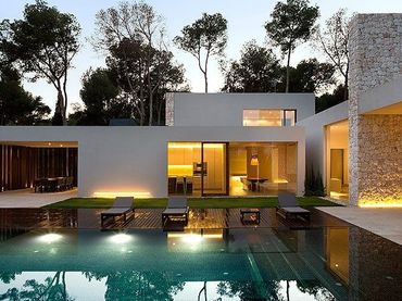 Detached house with pool for sale in Yecla