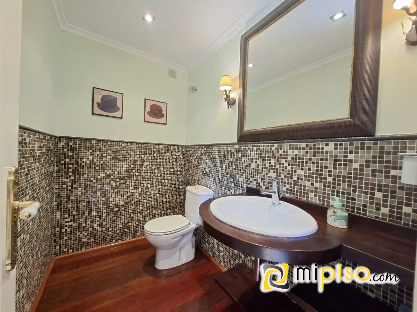 Baño de Casa o chalet de alquiler en Laredo con Calefacción, Jardín privado y Amueblado