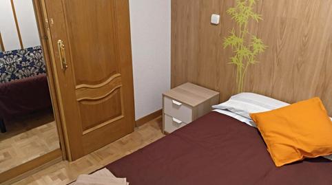 Foto 2 de Piso de alquiler en N/a, Lucero,  Madrid Capital