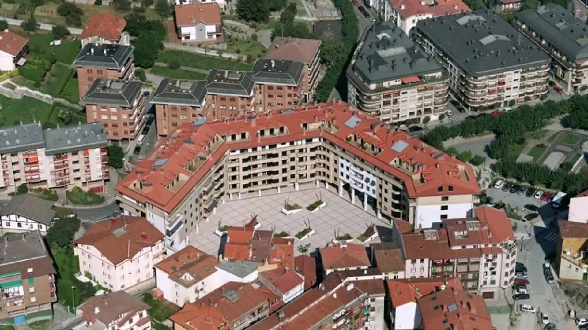 Garaje de alquiler en Zumaia