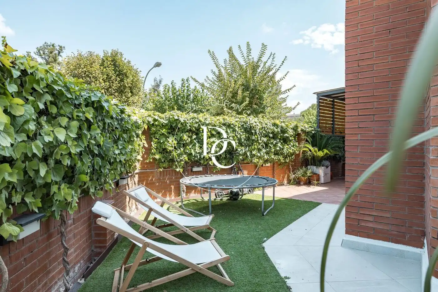 Terraza de Casa o chalet en venta en Sant Joan Despí con Aire acondicionado, Calefacción y Jardín privado