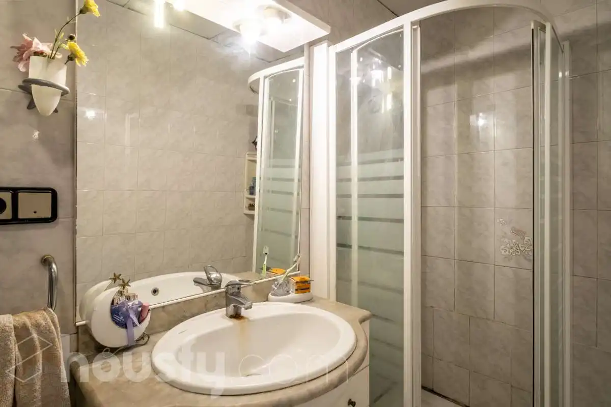 Baño de Casa o chalet en venta en Terrassa con Calefacción, Terraza y Trastero