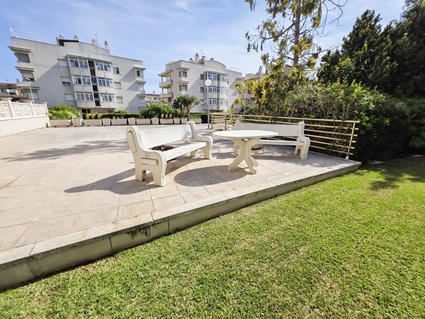 Terraza de Planta baja en venta en Cunit con Amueblado y Piscina comunitaria