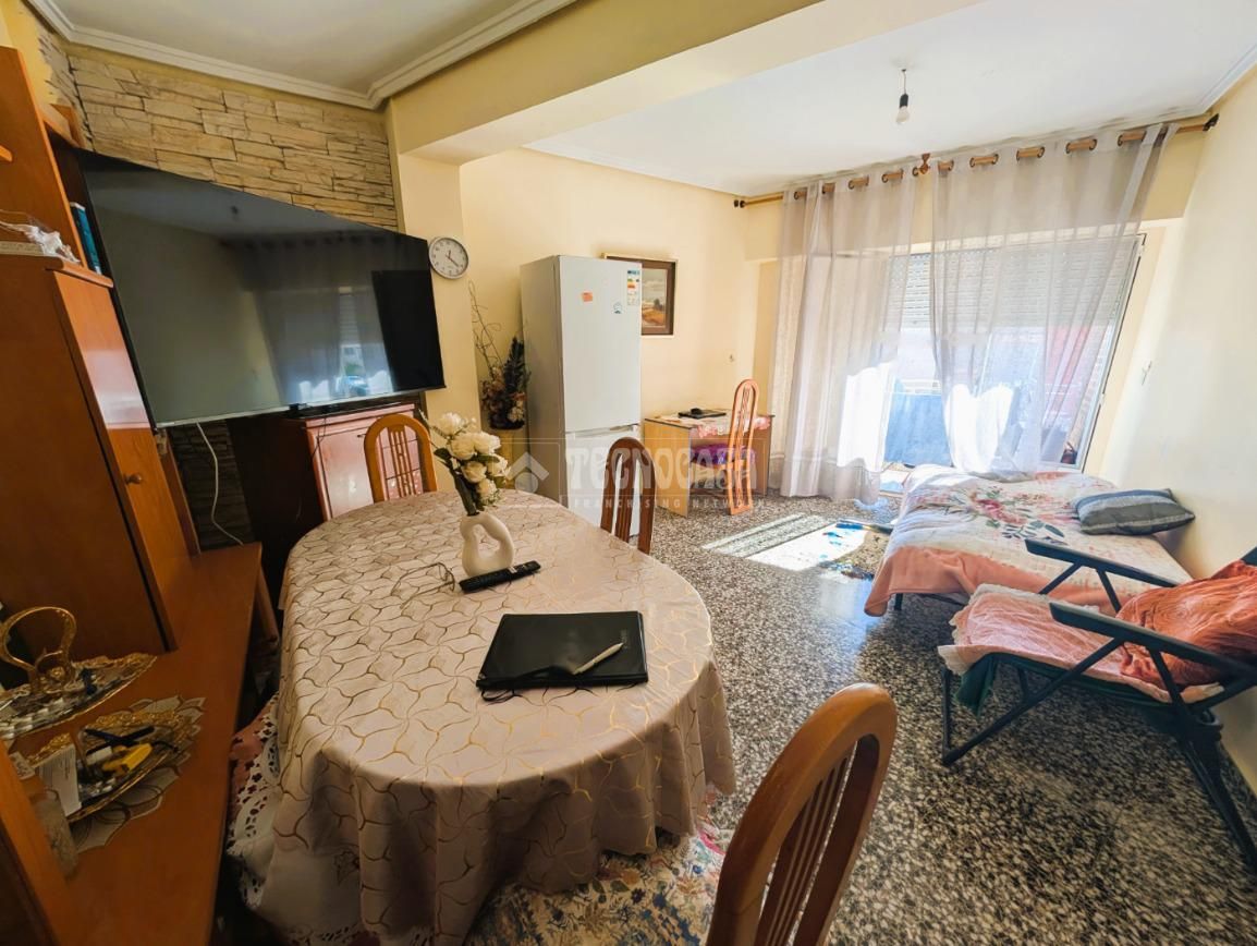 Living room of Flat for sale in Alaquàs  with Air Conditioner and Balcony