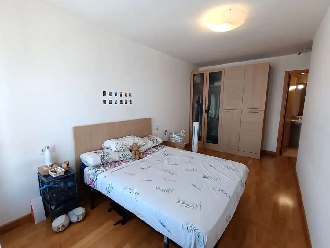 Schlafzimmer von Wohnung zur Miete in  Pamplona / Iruña mit Heizung, Privatgarten und Abstellraum