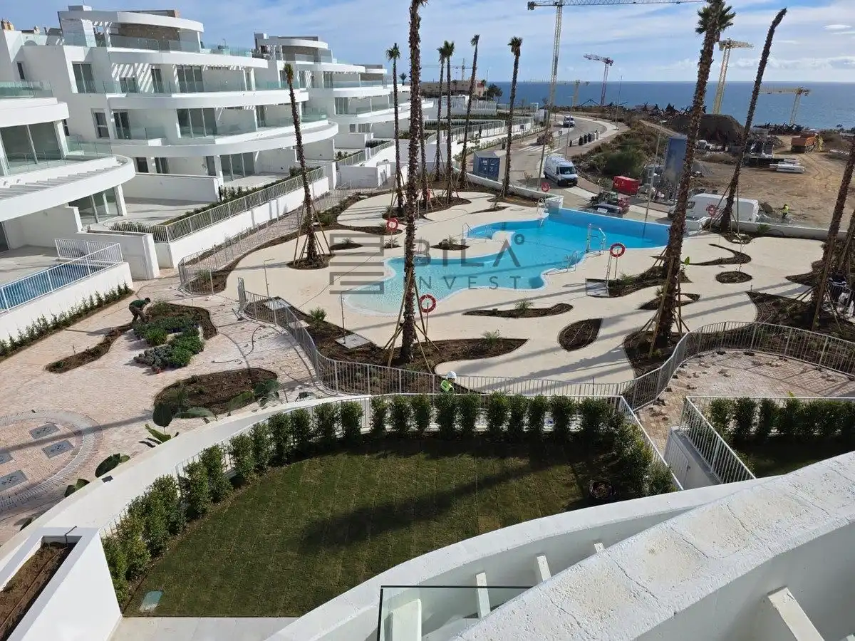 Piscina de Pis en venda en Mijas amb Aire condicionat, Terrassa i Traster