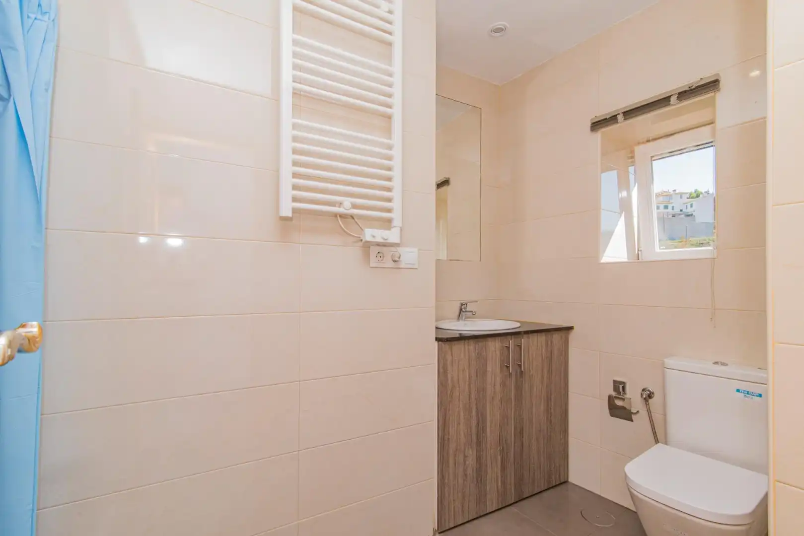 Baño de Casa adosada en venta en Quéntar con Calefacción, Terraza y Trastero