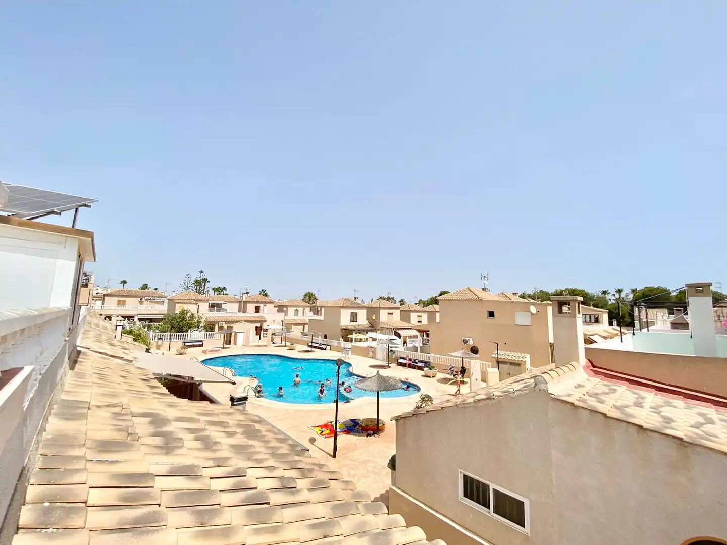 Piscina de Casa o chalet de alquiler en Torrevieja con Aire acondicionado, Calefacción y Jardín privado