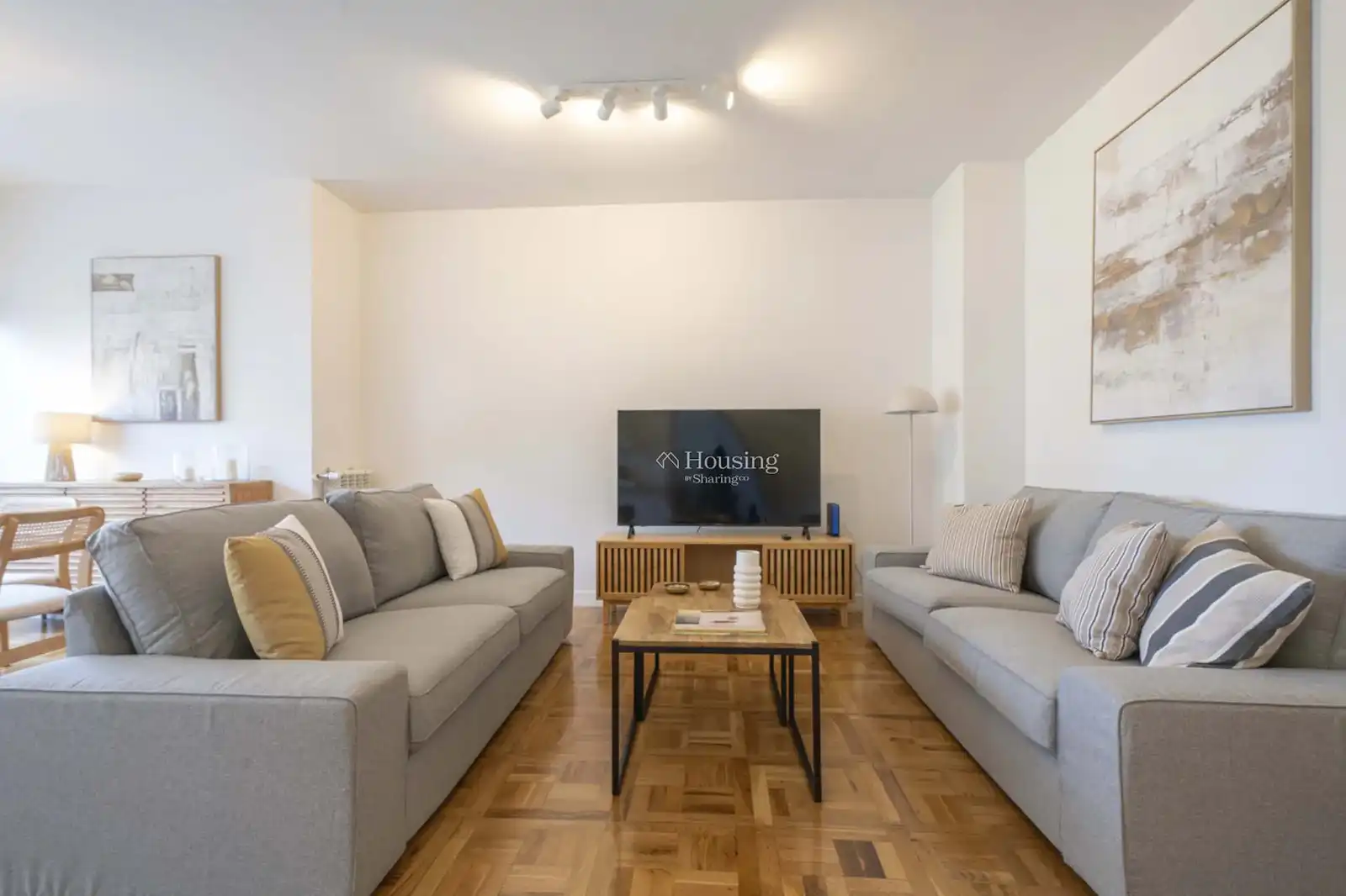 Living room of Flat for rent in Fuencarral - El Pardo