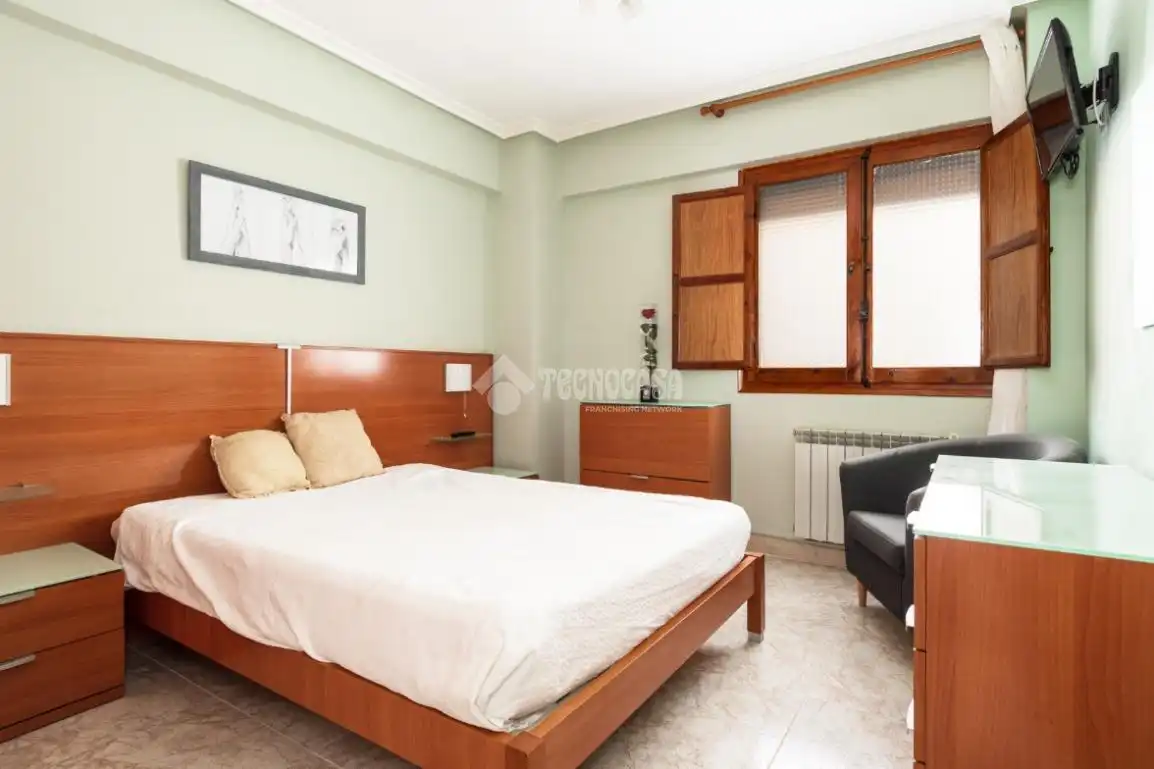 Habitación de Piso en venta en Zaragoza con Calefacción y Terraza