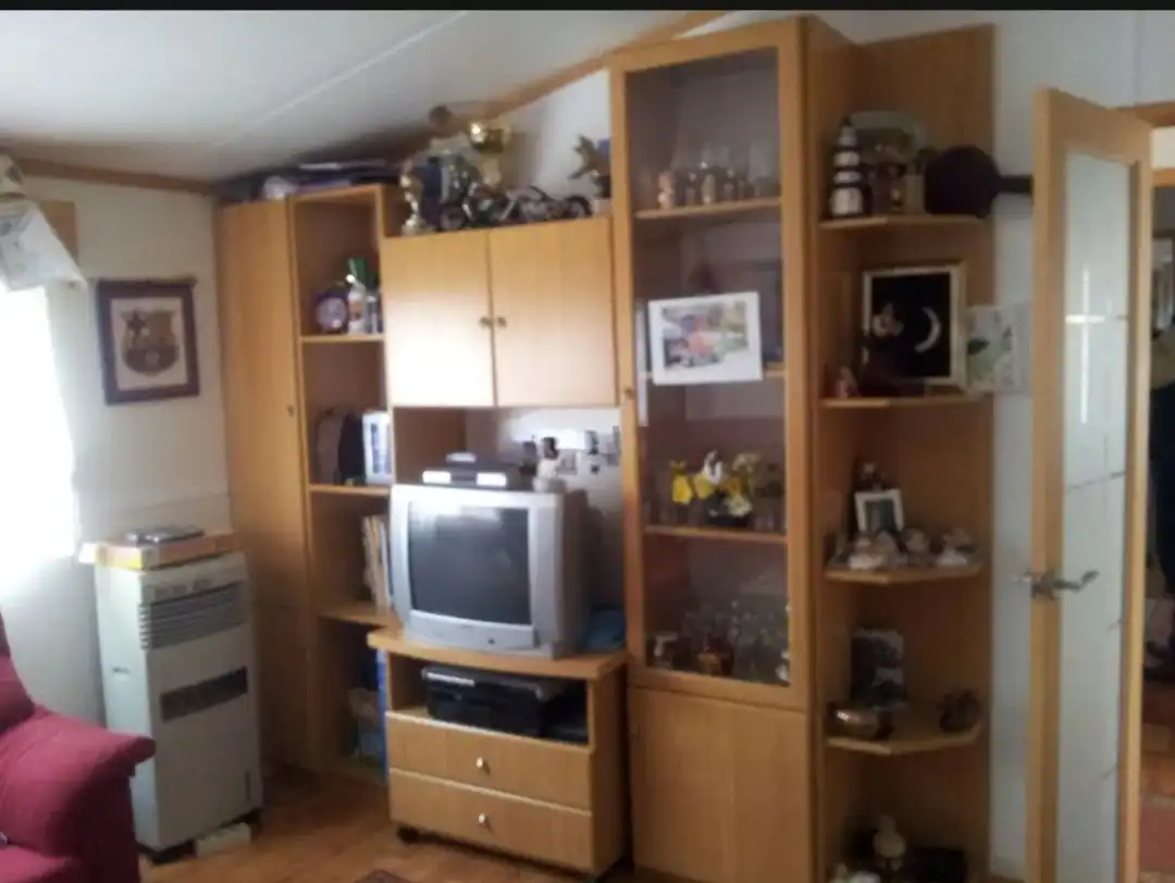 Sala d'estar de Casa o xalet en venda en Covarrubias amb Moblat, Forn i Rentadora