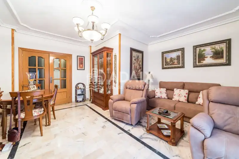 Living room of Flat for sale in Úbeda  with Air Conditioner, Heating and Storage room