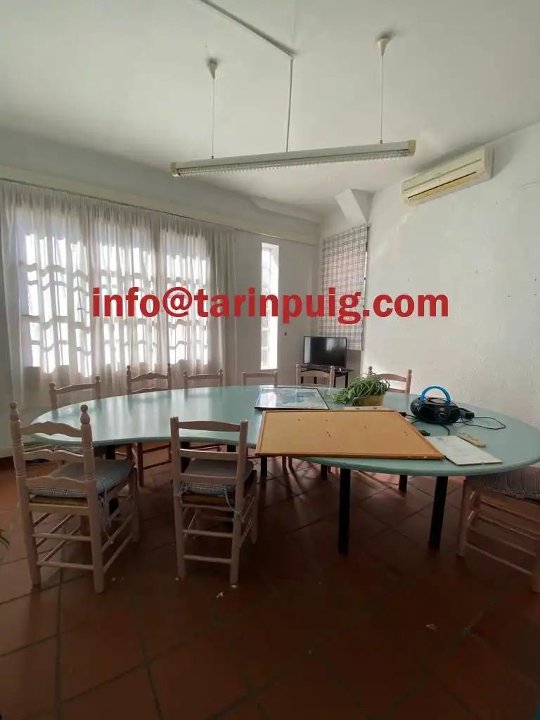 Menjador de Local de lloguer en Begues