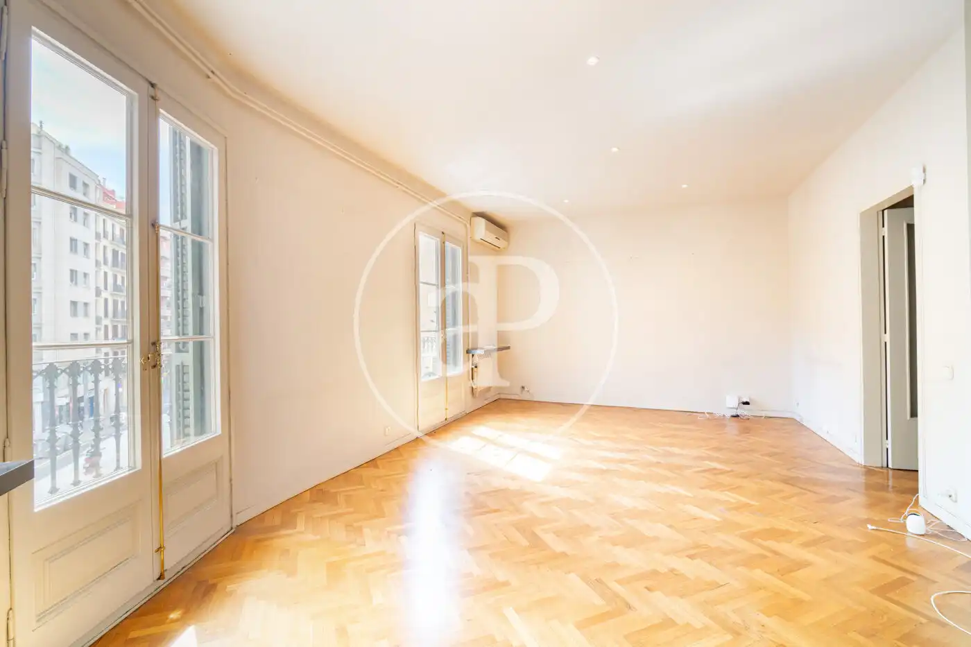 Sala de estar de Piso en venta en  Barcelona Capital con Aire acondicionado, Calefacción y Balcón