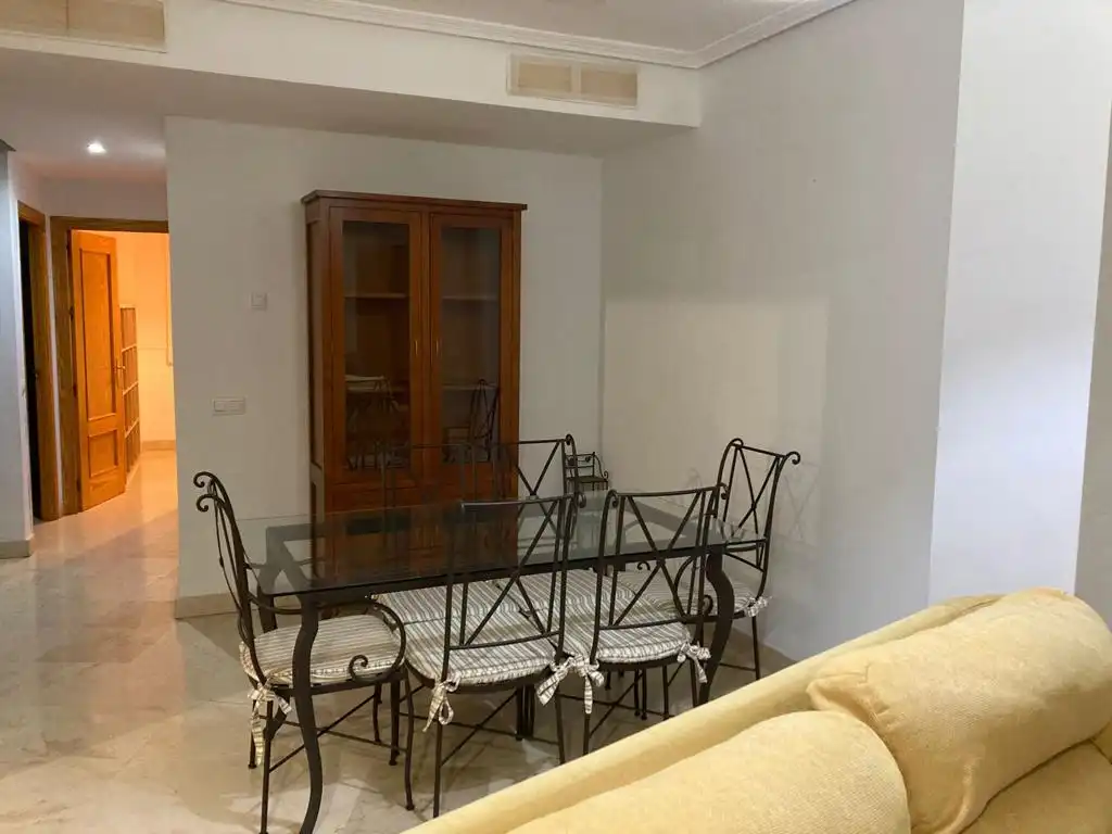 Piso de alquiler en Calle Santa María Magdalena, Arenal - La Pólvora