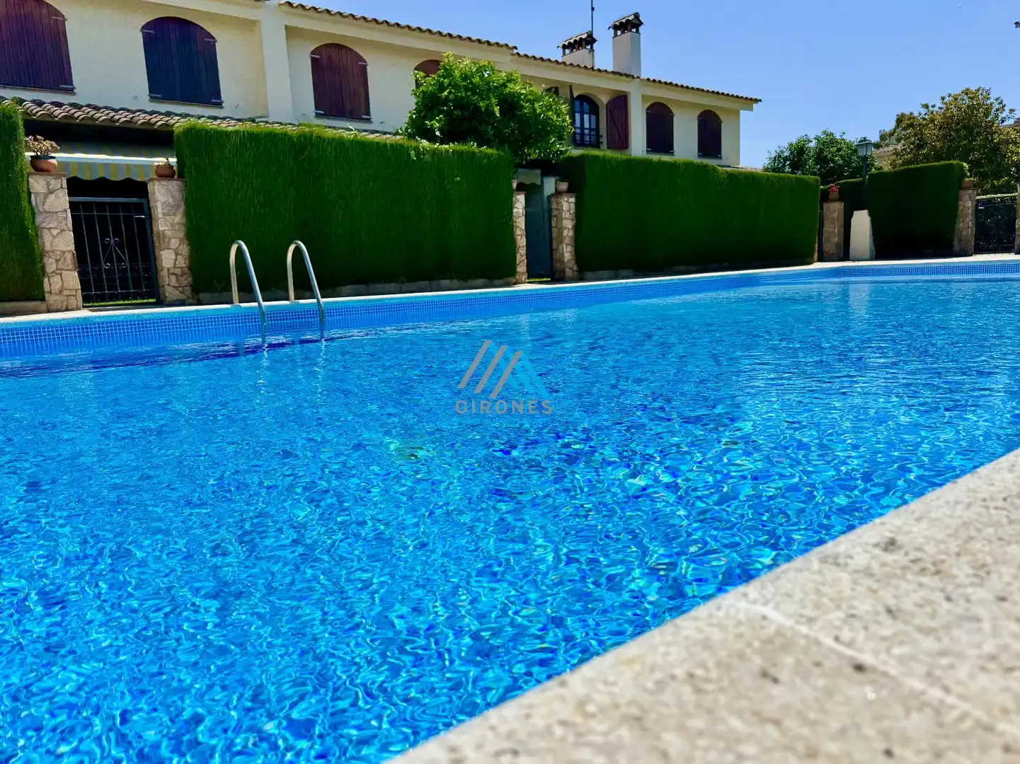 Piscina de Casa adosada de lloguer en Calonge i Sant Antoni amb Terrassa, Traster i Moblat