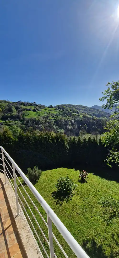 Jardí de Casa o xalet en venda en Riosa amb Calefacció, Jardí privat i Terrassa