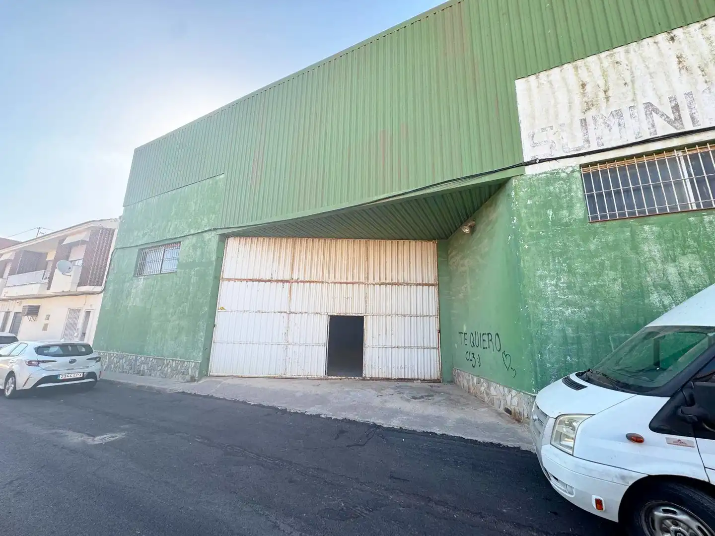 Außenansicht von Fabrikhallen zur Miete in San Javier mit Heizung