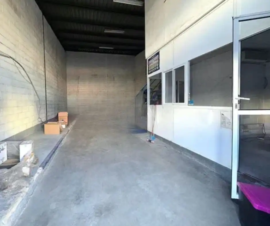 Nave industrial en alquiler en Polirrosa Poligono Industrial Polirrosa 140D, imagen 2