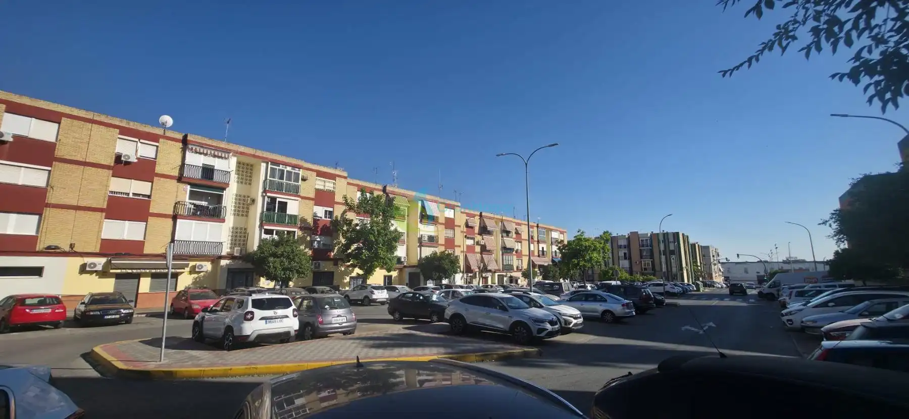Vista exterior de Pis en venda en Dos Hermanas