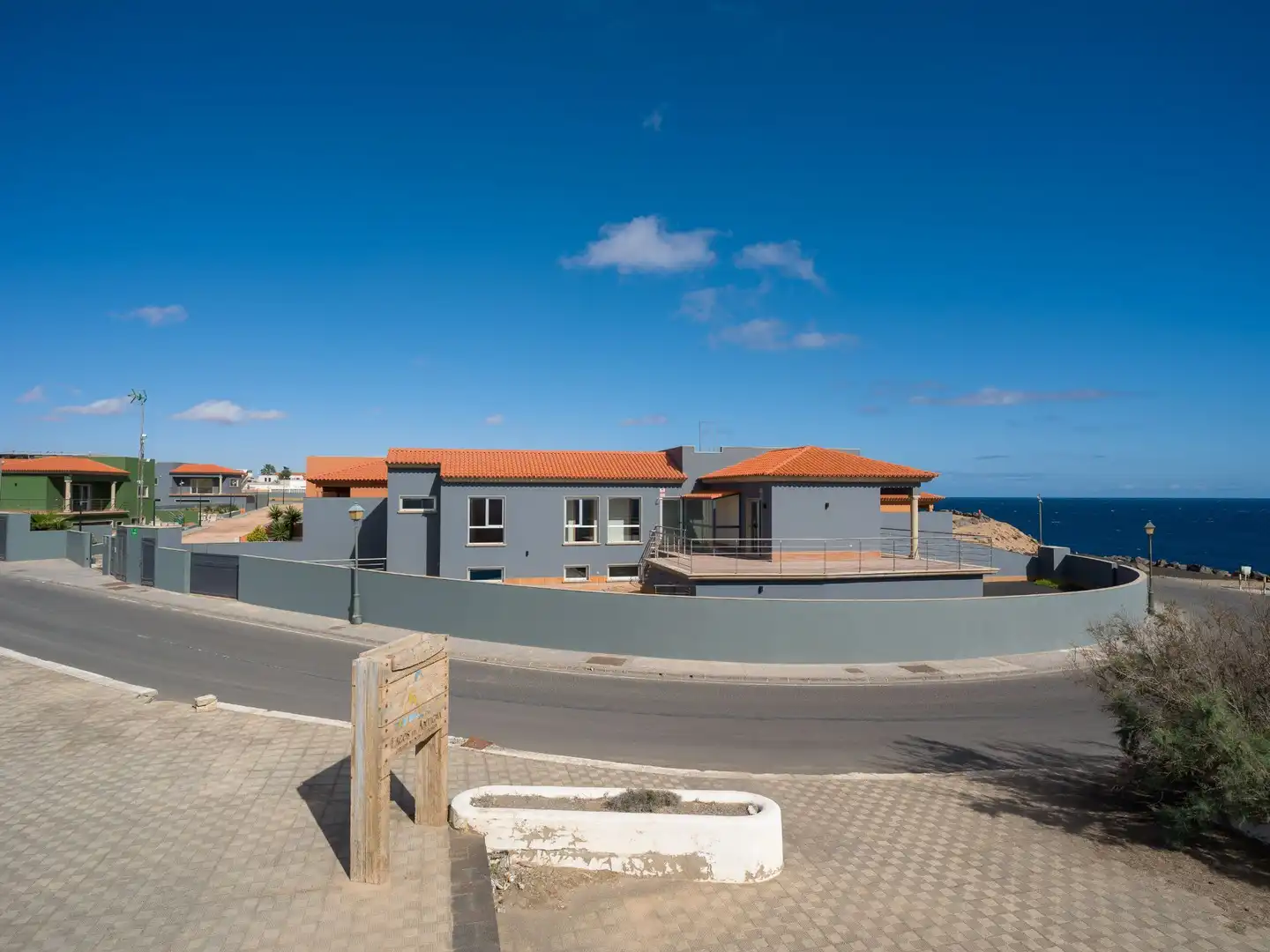 Außenansicht von Haus oder Chalet zum Verkauf in Antigua mit Terrasse und Schwimmbad
