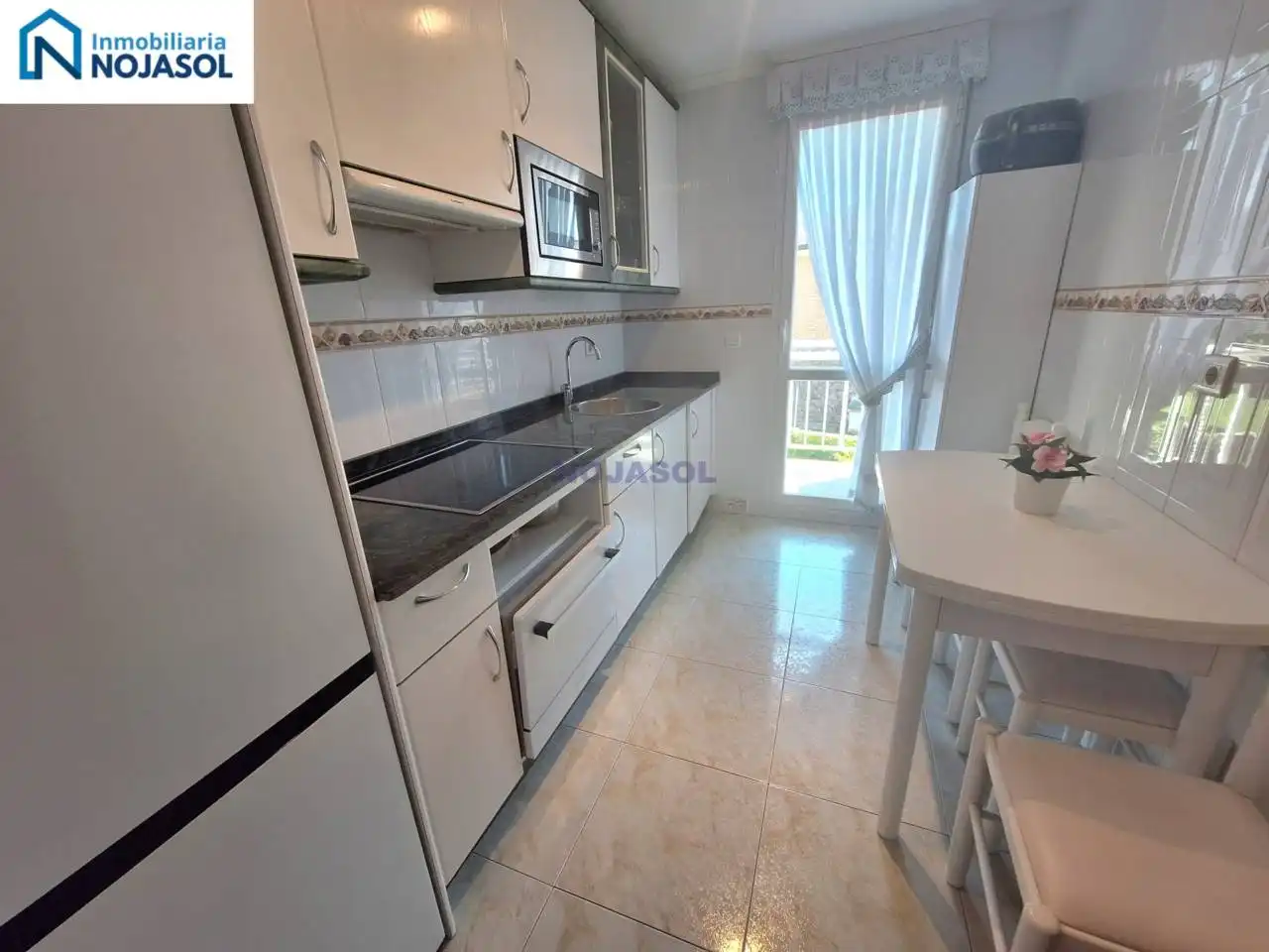 Cocina de Apartamento de alquiler en Noja con Calefacción, Terraza y Amueblado