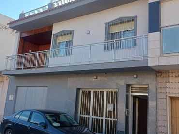 Casa rústica con balcón en venta en N/A