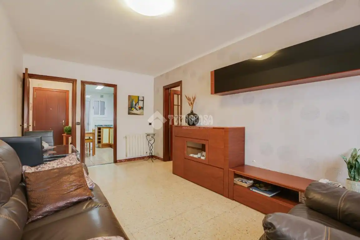 Sala d'estar de Pis en venda en Montcada i Reixac amb Calefacció