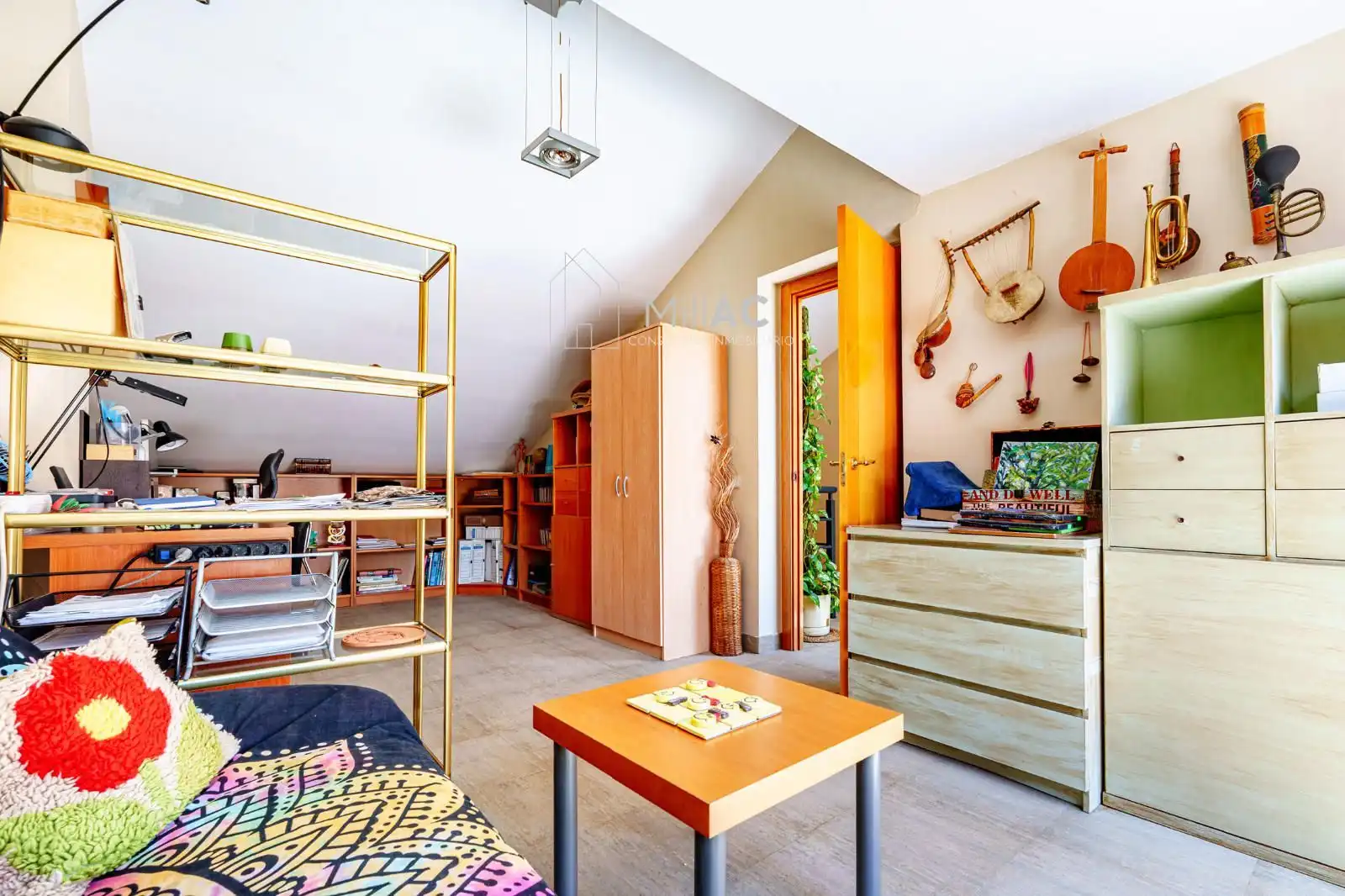 Habitación de Casa adosada en venta en Madrid con Aire acondicionado, Calefacción y Jardín privado