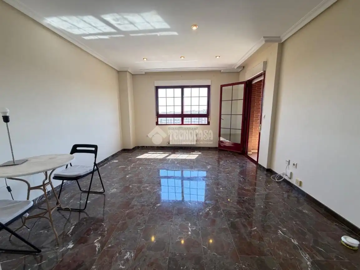 Wohnung zum Verkauf in Jaén mit Terrasse