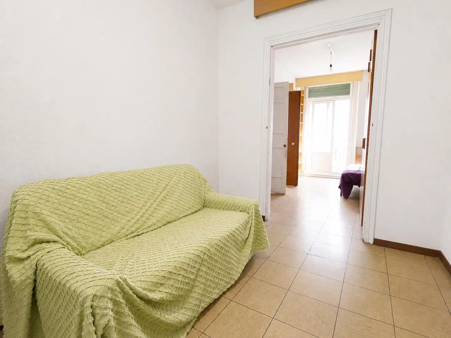 Flat with terrace for sale in Calle de la Luna, imagen 7