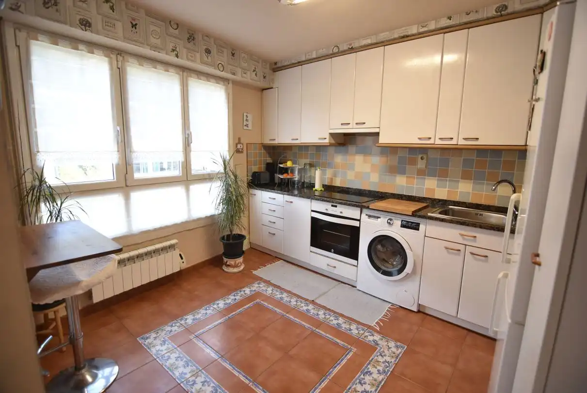 Cocina de Piso en venta en Soraluze / Plasencia de las Armas con Calefacción y Trastero