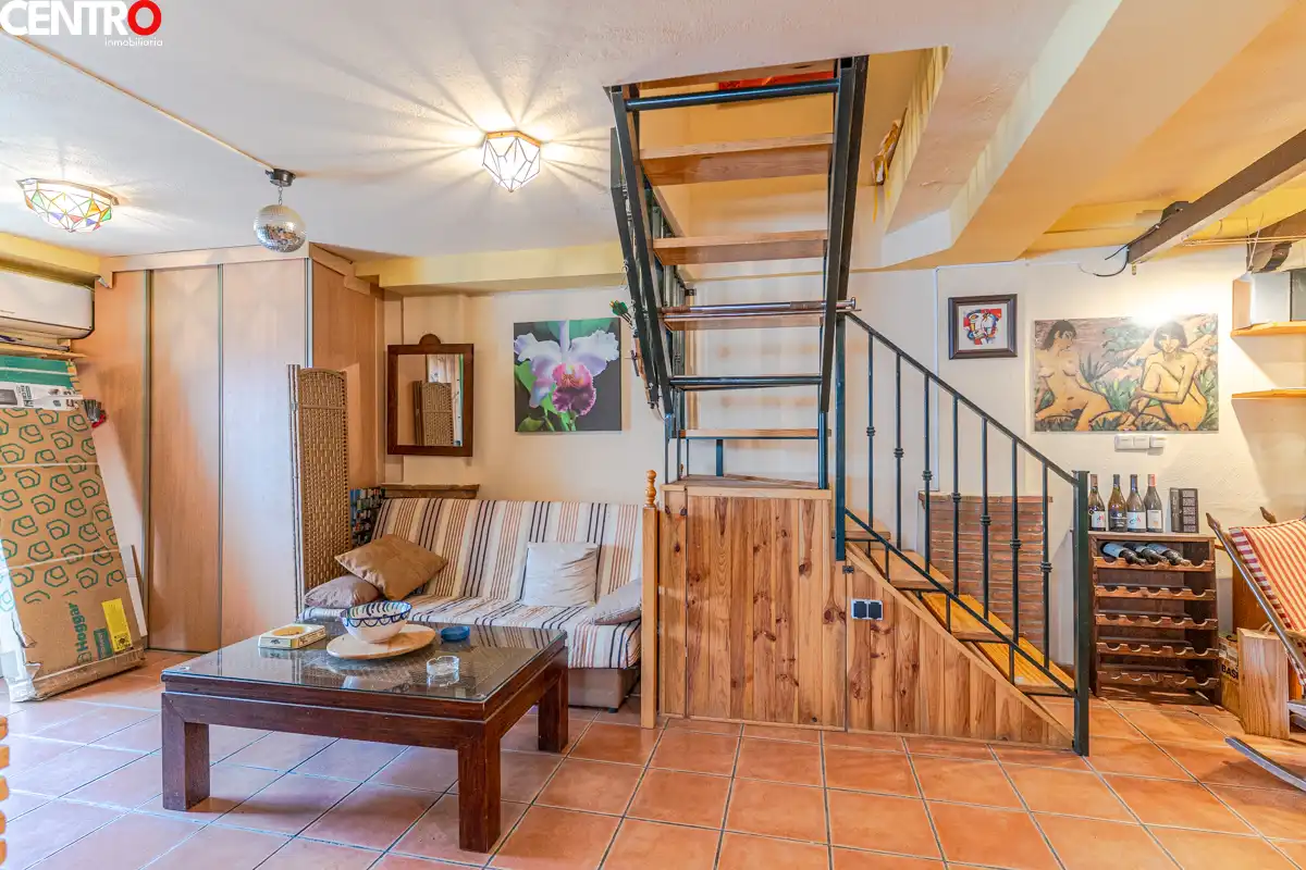 Sala de estar de Casa o chalet en venta en La Zubia con Aire acondicionado, Calefacción y Jardín privado