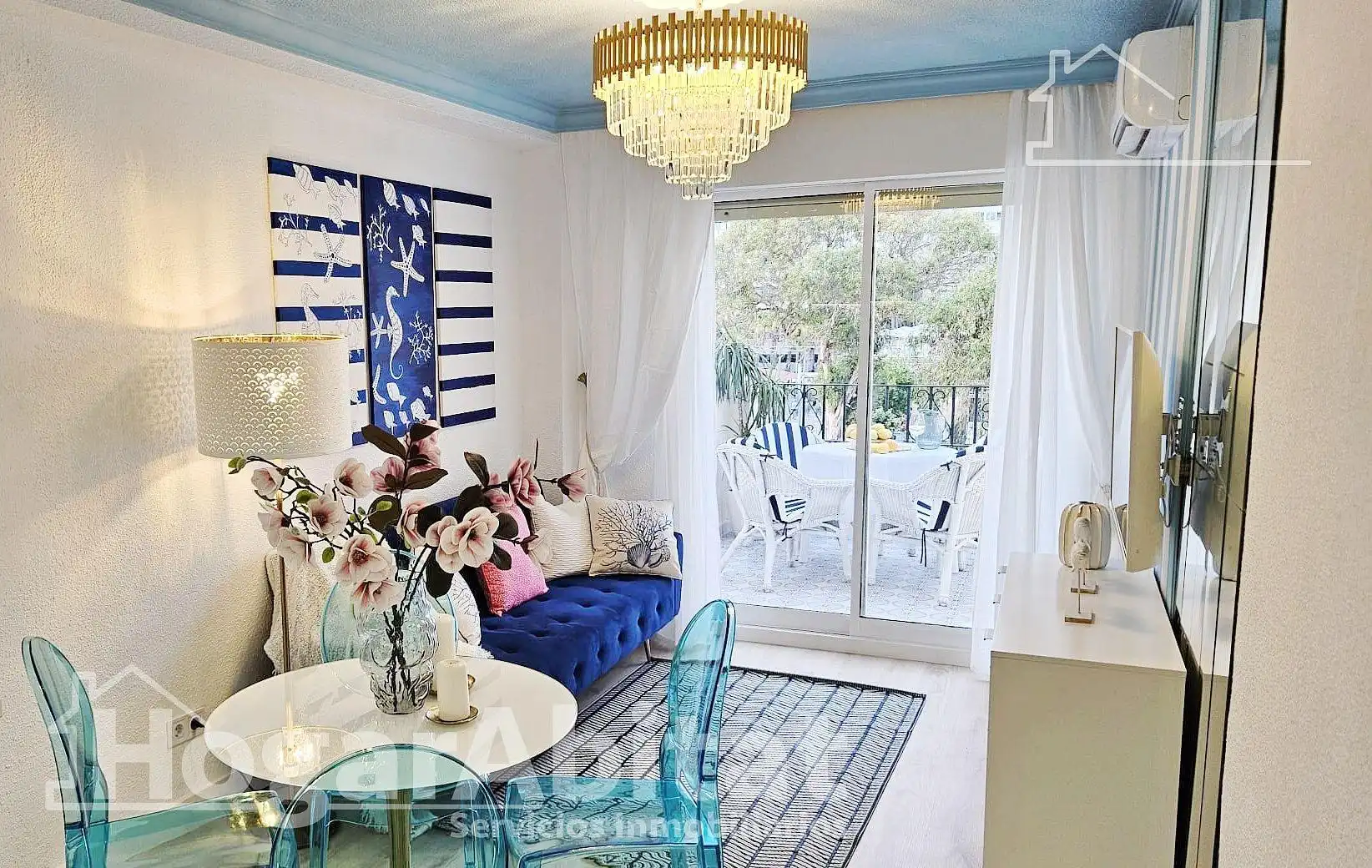Living room of Flat for sale in Oropesa del Mar / Orpesa  with Air Conditioner, Terrace and Furnished
