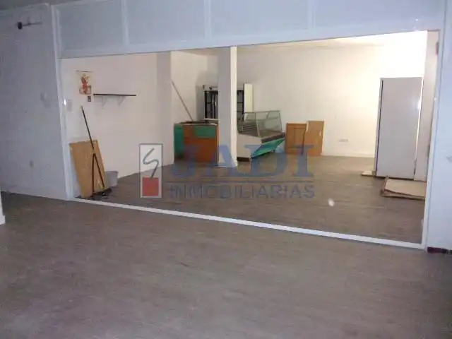 Local comercial en venta en Valdepeñas, imagen 2