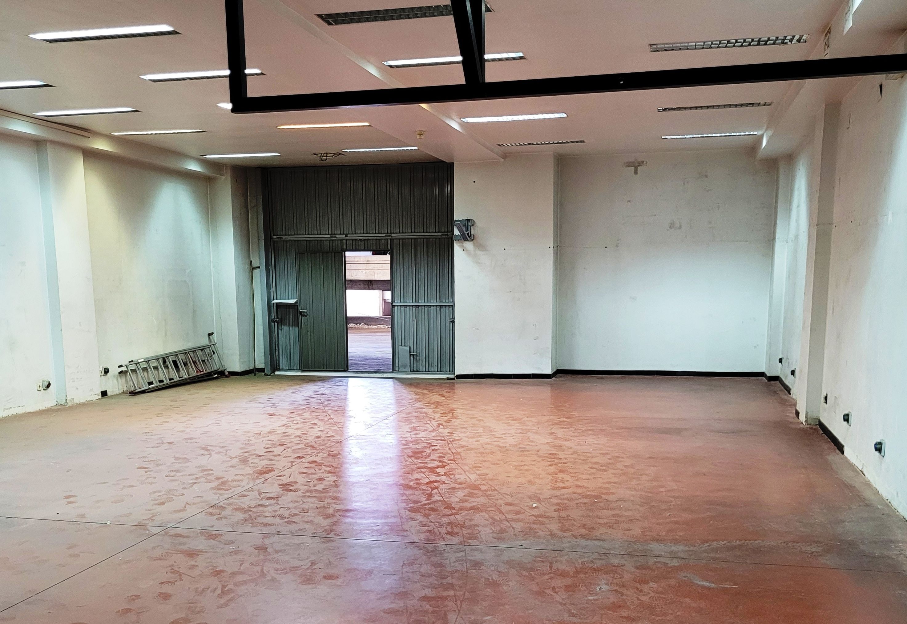 Local de alquiler en  Madrid Capital con Aire acondicionado, Calefacción y Alarma