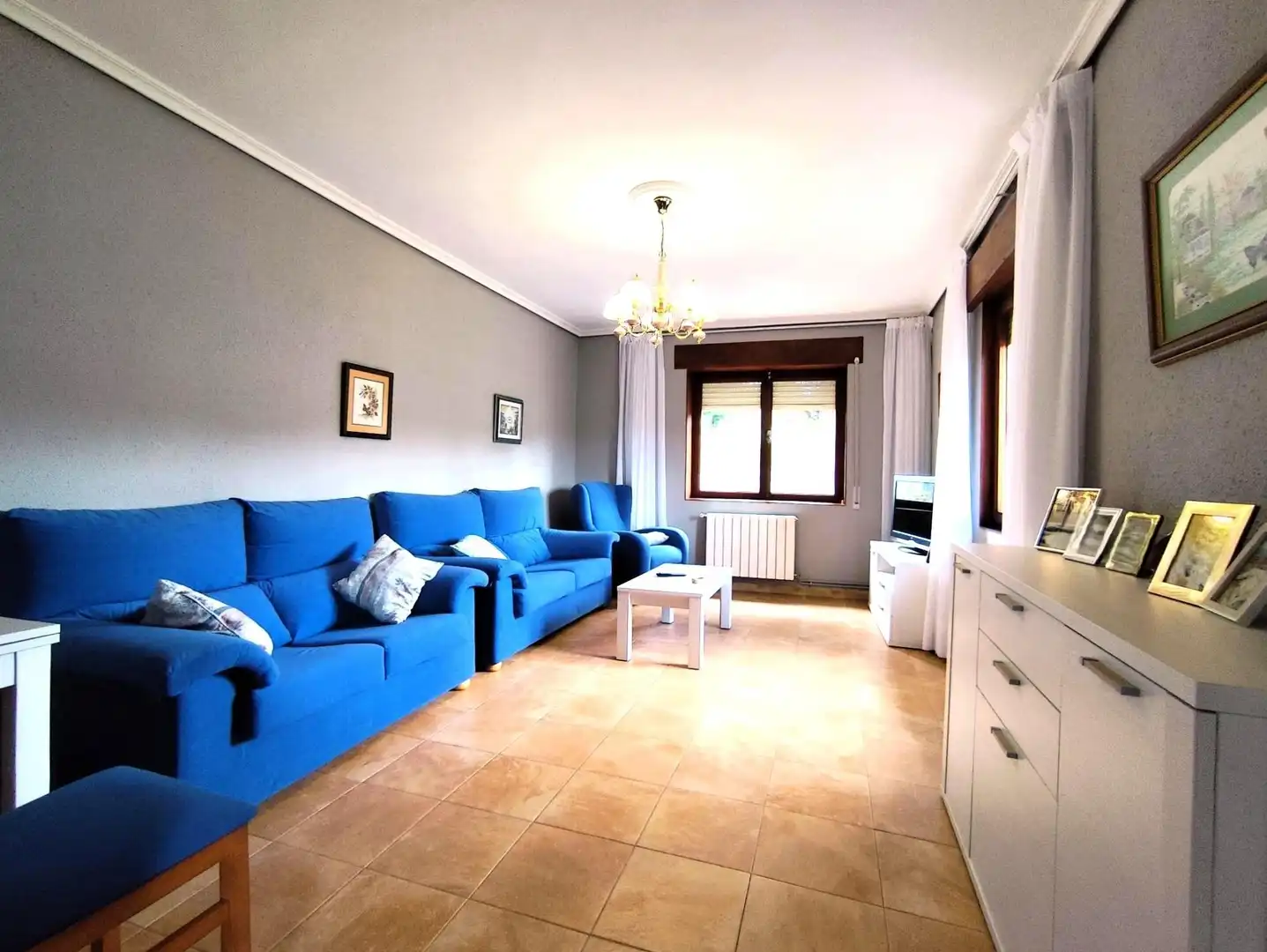 Sala de estar de Casa o chalet en venta en Villaescusa (Cantabria) con Calefacción, Jardín privado y Terraza