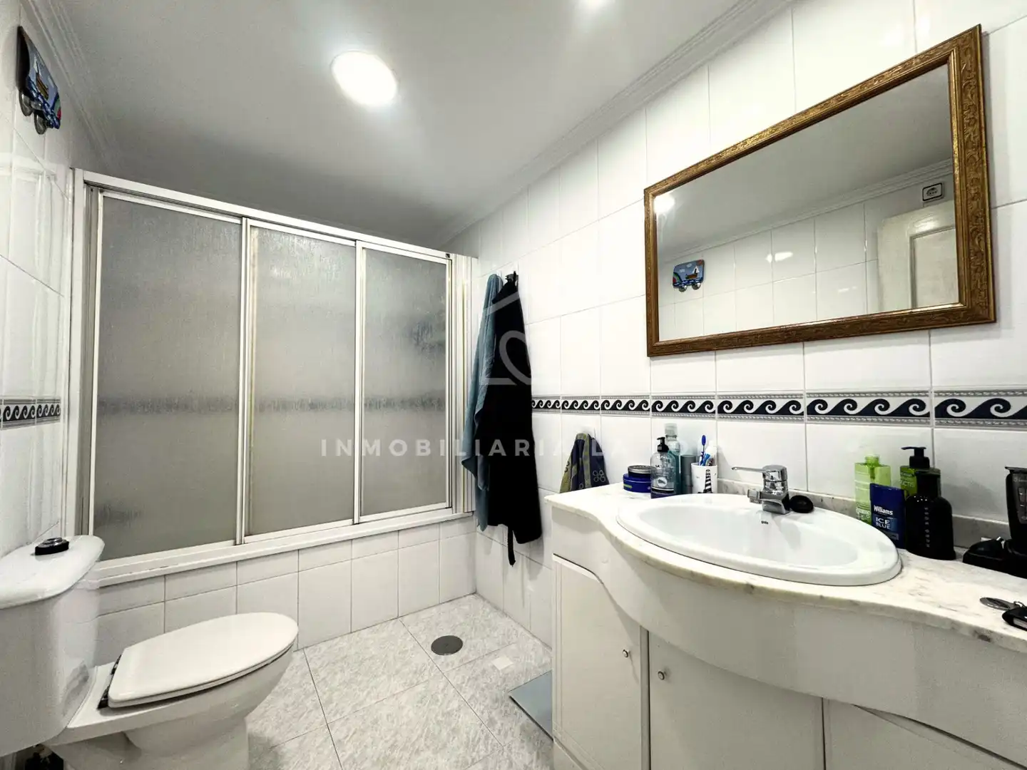 Baño de Piso en venta en Ibi con Jardín privado, Amueblado y Balcón