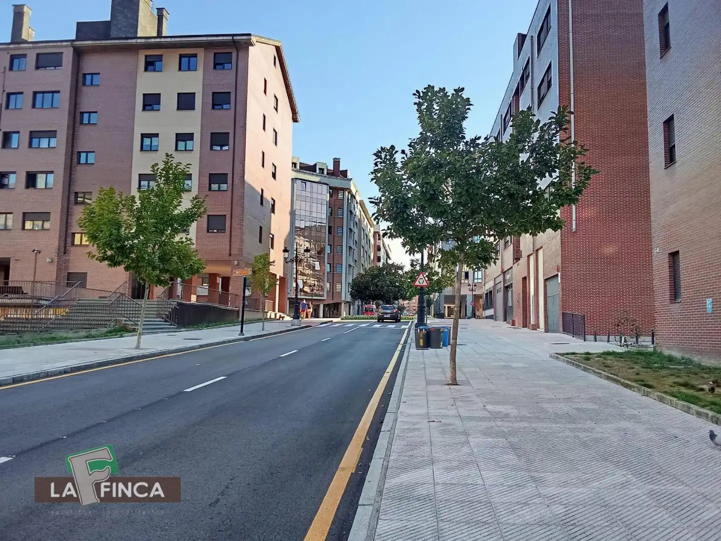 Außenansicht von Wohnung zum Verkauf in Oviedo  mit Heizung, Terrasse und Abstellraum