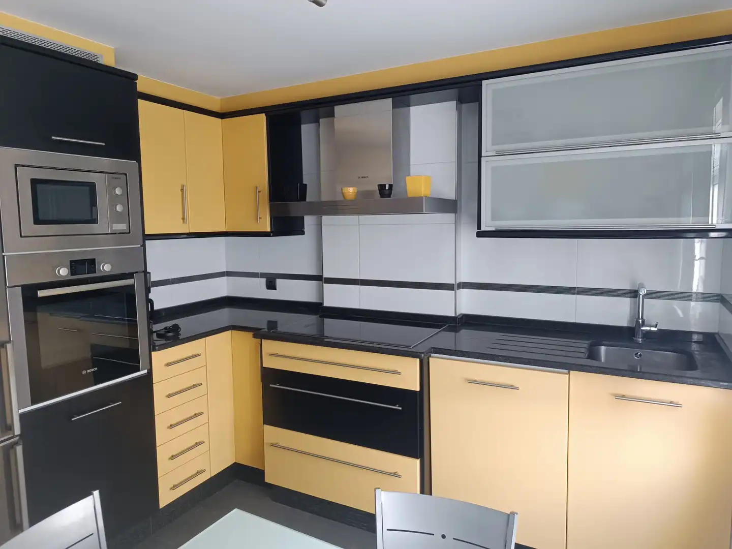 Cocina de Dúplex en venta en Arteixo con Calefacción, Amueblado y Horno