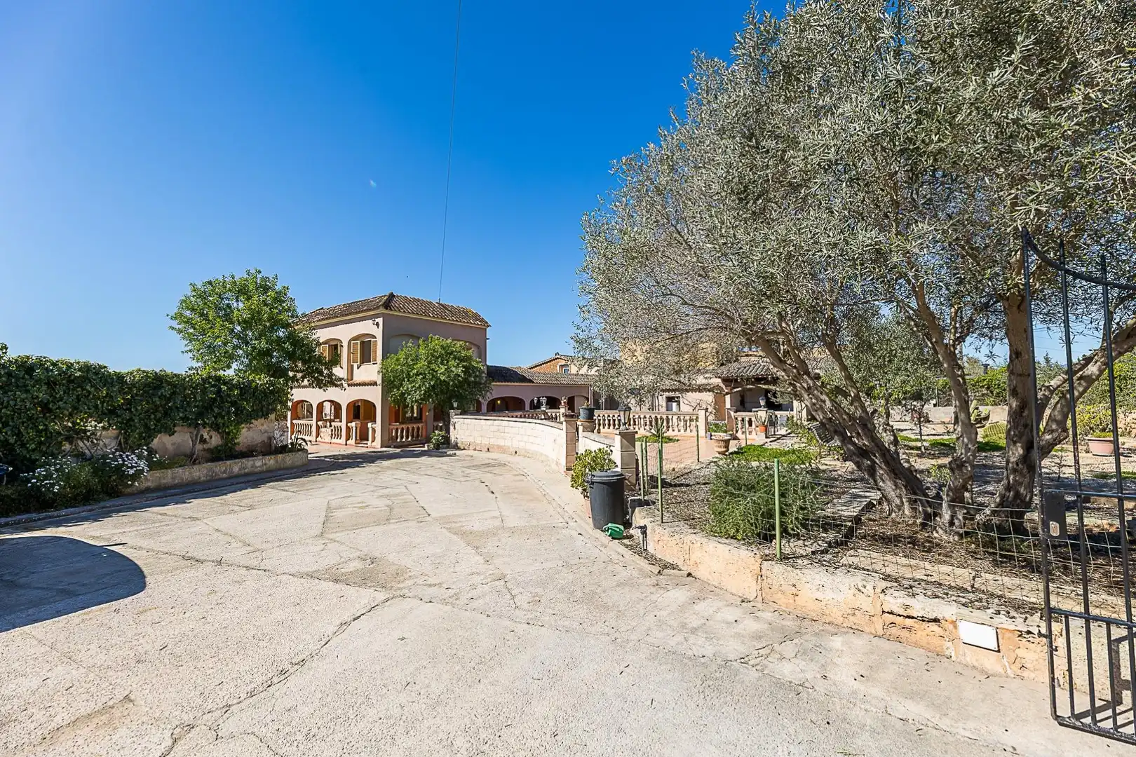 Außenansicht von Country house zum Verkauf in  Palma de Mallorca mit Klimaanlage, Heizung und Privatgarten