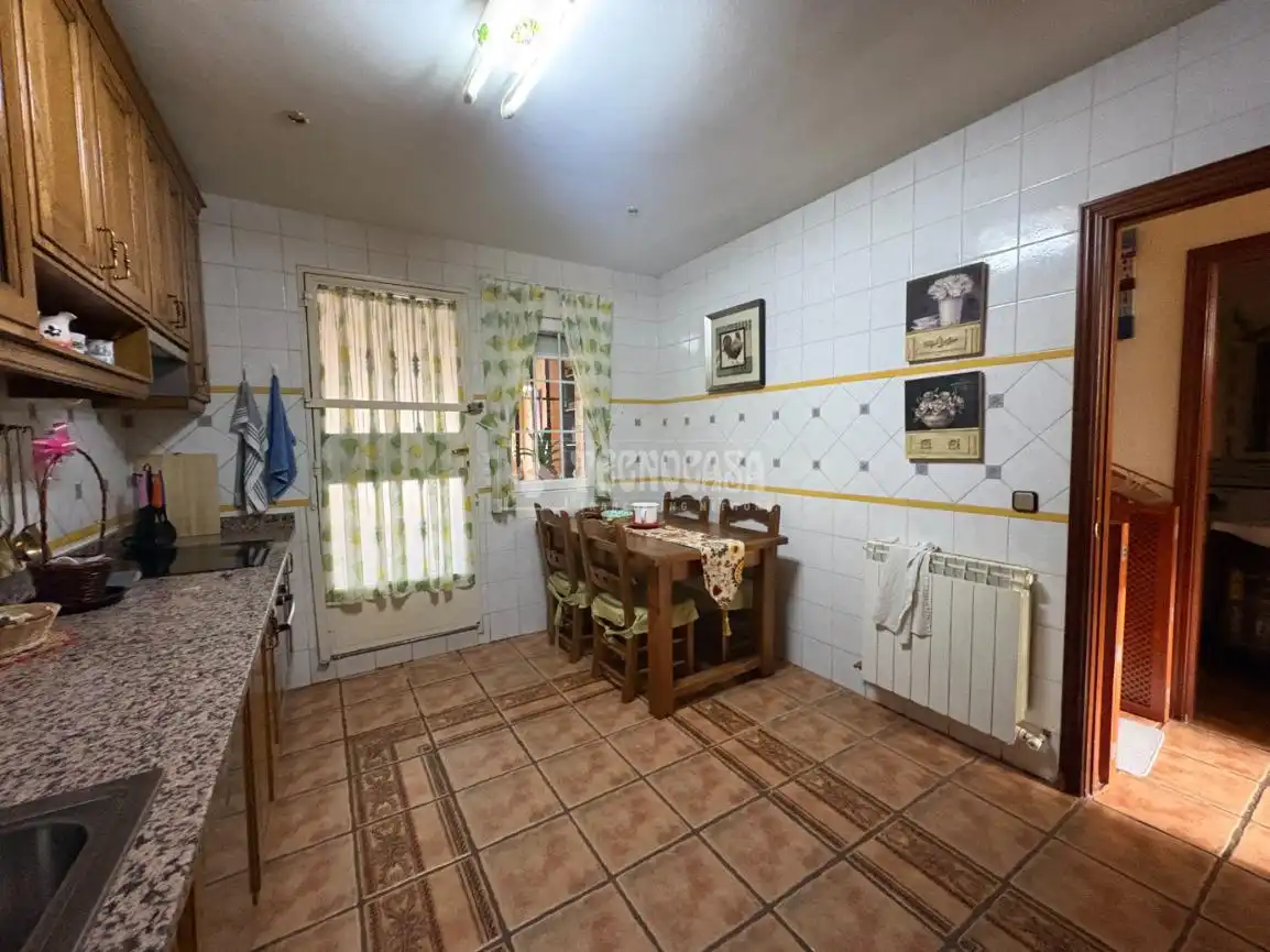 Küche von Haus oder Chalet zum Verkauf in El Álamo mit Klimaanlage, Heizung und Privatgarten