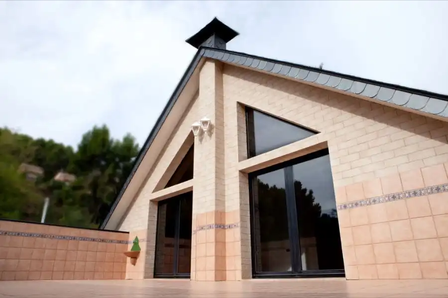 Vista exterior de Casa o xalet en venda en Vallirana amb Aire condicionat i Terrassa