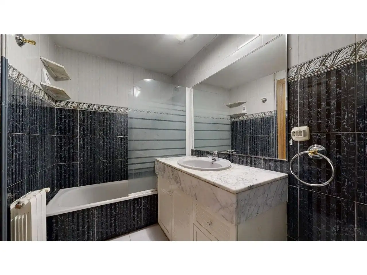 Baño de Piso en venta en Valencia con Aire acondicionado, Calefacción y Jardín privado