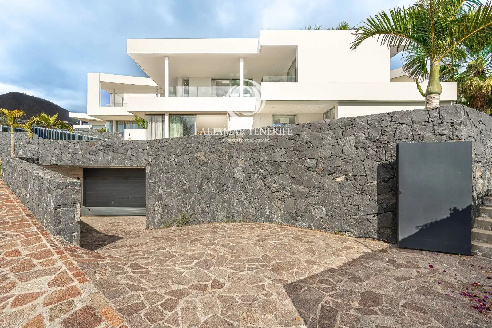 Vista exterior de Casa o chalet de alquiler en Guía de Isora con Terraza, Trastero y Piscina