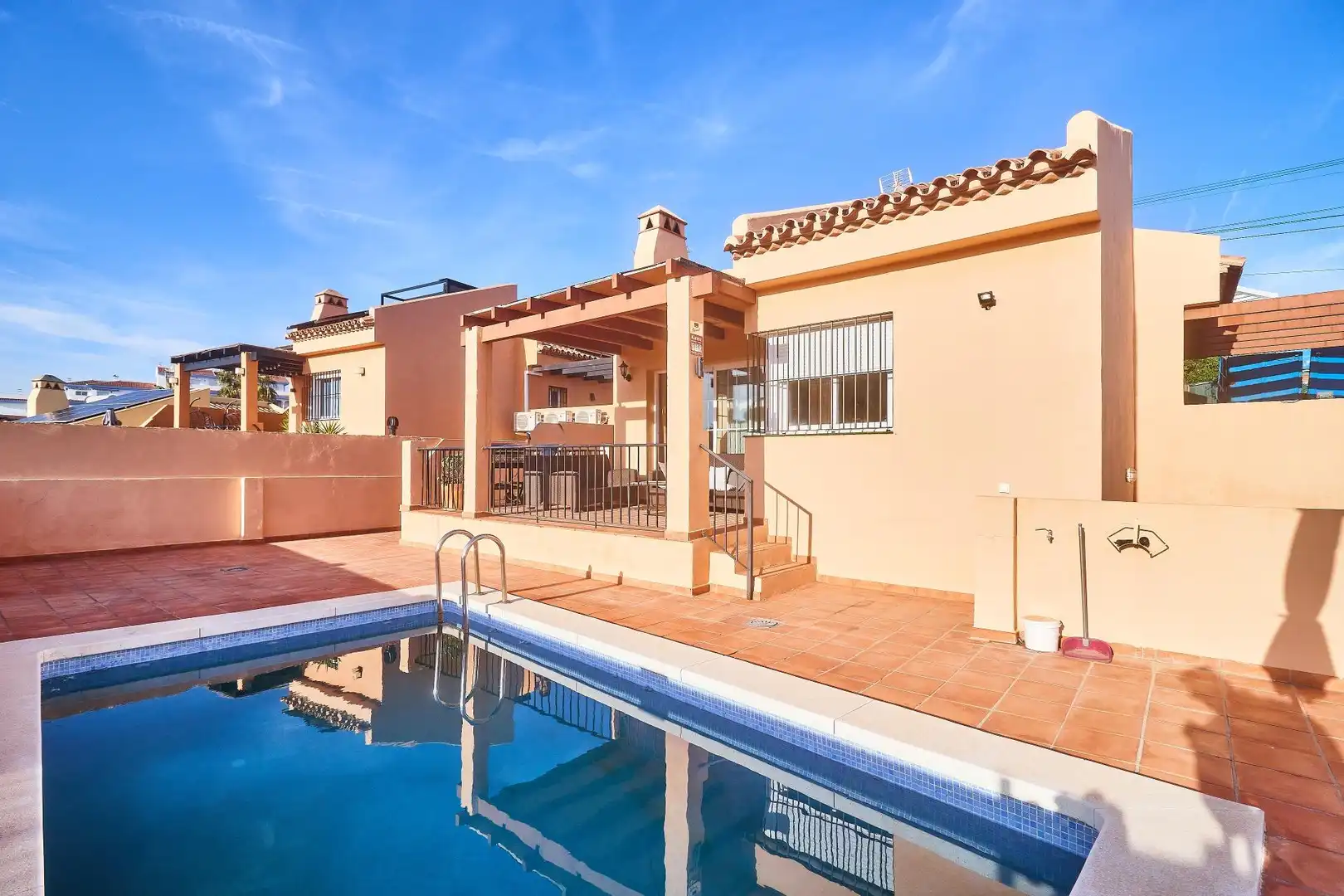 Vista exterior de Casa o chalet en venta en Mijas con Jardín privado, Terraza y Trastero